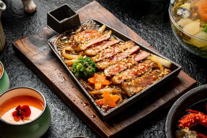 Jiang Tai WuEr (HuanQiu JinRong ZhongXin Restaurant)