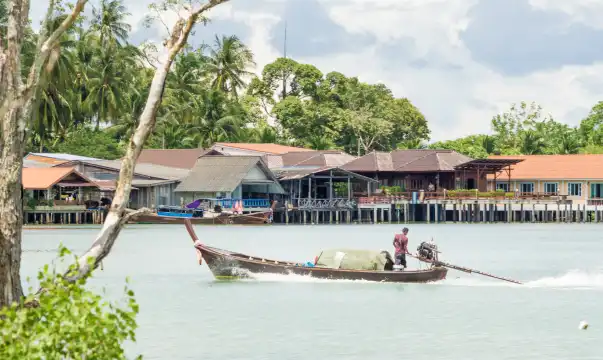 Hotels near Lanta Old Town