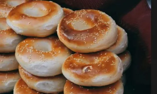 Ai le re Roast Lamb Naan Steamed Buns