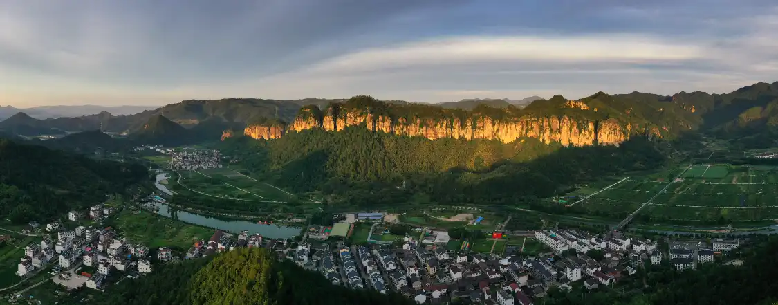 Hotels near Houan Village