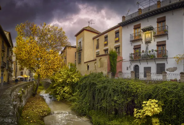 Hotels near Alhambra