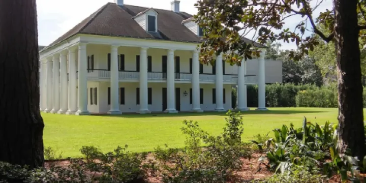 Paul and Lulu Hilliard University Art Museum