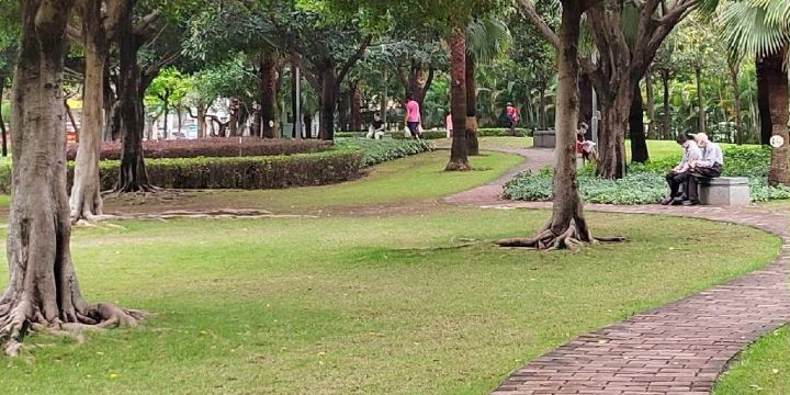 Zunhuarenmin Park