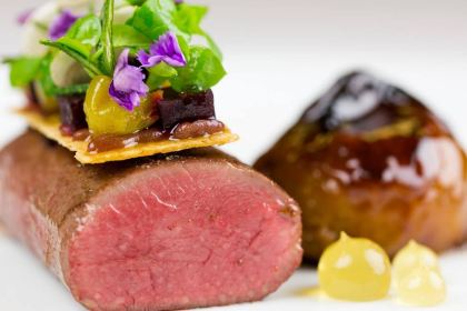 Lorenz Adlon Esszimmer