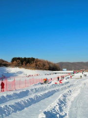 Julong Ski Field