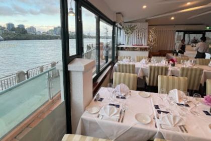 La Vue Waterfront Restaurant