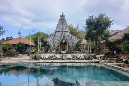 Malini Uluwatu - SEAFOOD & SUNSET