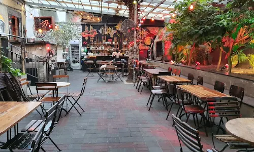 Sputnik bar
