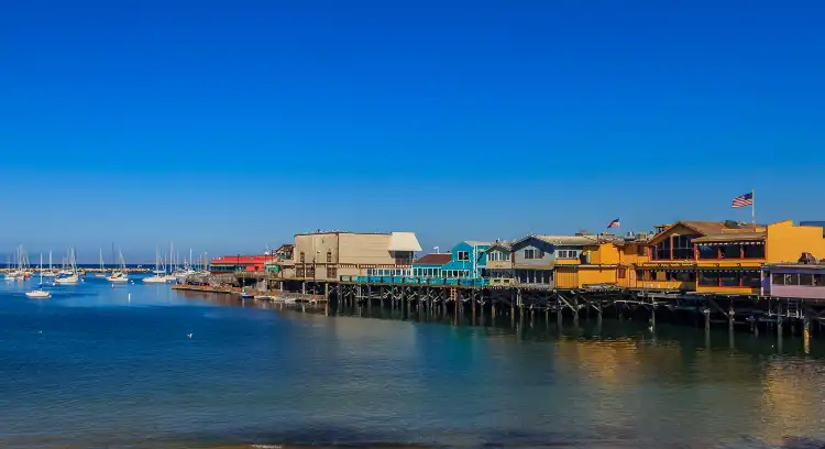 Hotels near Old Fisherman's Wharf