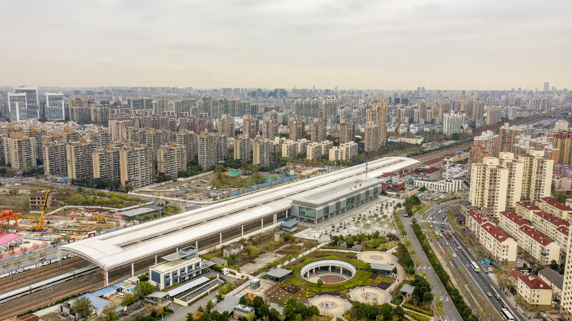 Hotels near Shanghaixi Railway Station