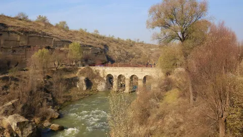 Red Stone Gorge attraction in Yulin