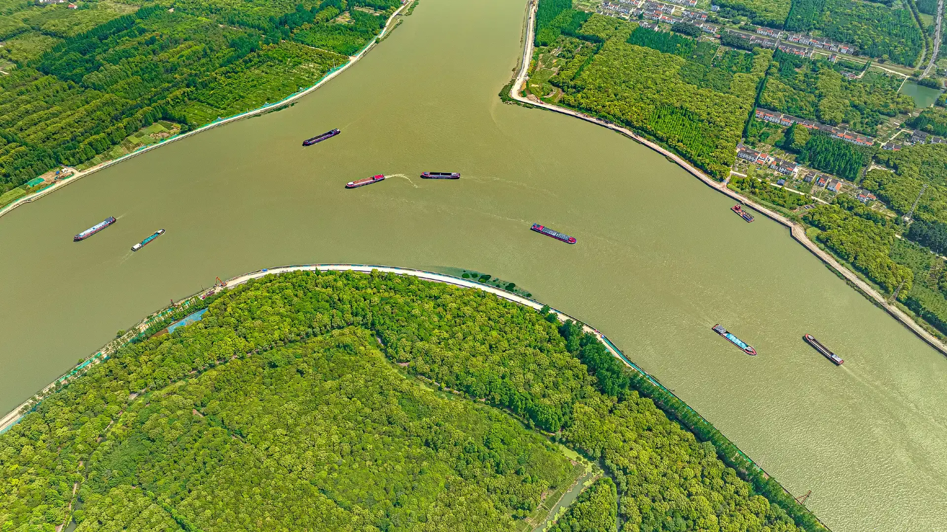 Hotels near Zhujing