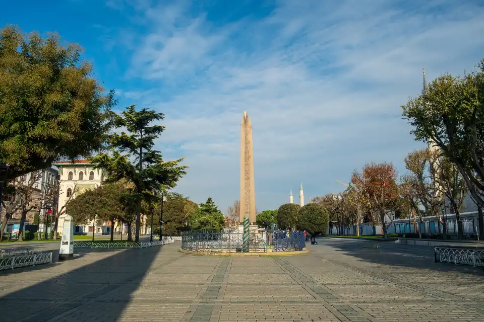 3_Sultanahmet Square