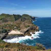Enjoy sightseeing at Sembukan beach