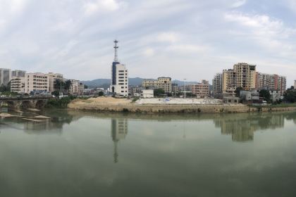 海月灣農家菜（燒雞美食熱門店）