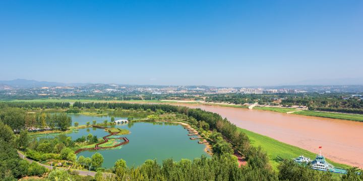Huanghe Forest Park