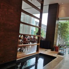 Qiandaohuzhoujidujiajiudian·xianyanzhong Restaurant User Photo