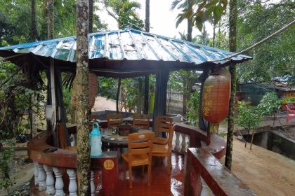 屯昌县枫木镇枫木香草鸭店