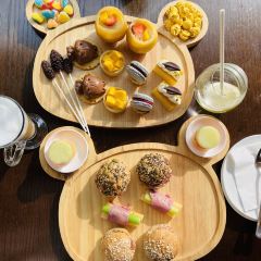 上海佘山茂御臻品之选酒店·天际大堂吧 User Photo