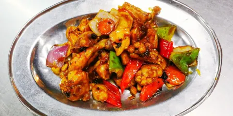 黃亞華小食店