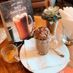 The t-Lounge on Chatham Street by Dilmah User Photo