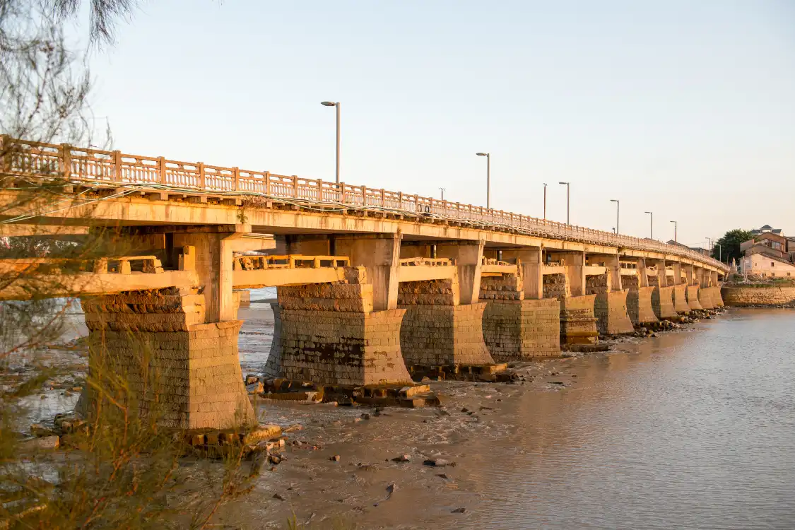 Hotels near Ninghai Bridge