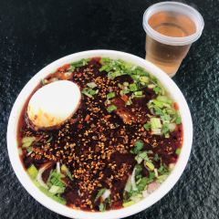 Linxiaqingzhenxiongdi Beef Noodles 여행 사진