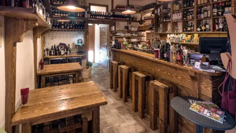 Tirovino Club in Sardinia