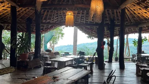 Dragon View Bar & Restaurant in เมืองกระบี่