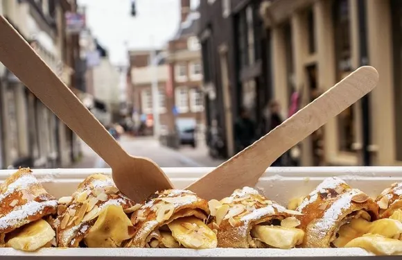 The Happy Pig Pancake Shop
