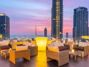 Top 4 Restaurants for Views & Experiences in Colombo