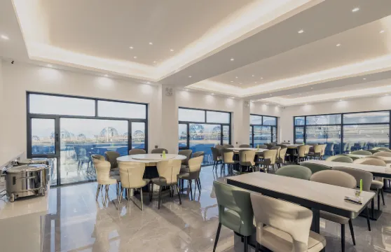 賽里木湖潮剋星空營地·星空餐廳