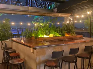 Chạng Vạng Rooftop