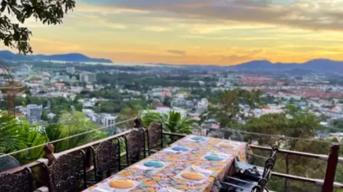 Tunk-ka Cafe in Phuket