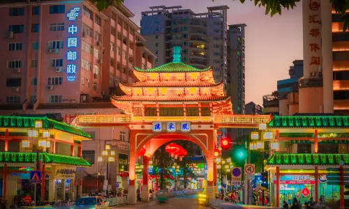 Bainiandong Street