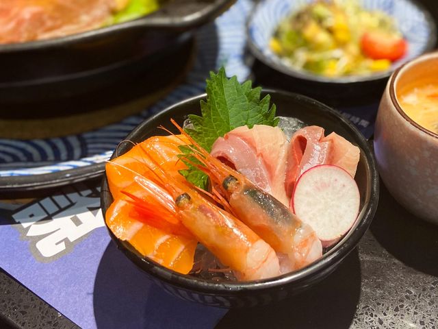 日式定食優惠：二人同行一人半價