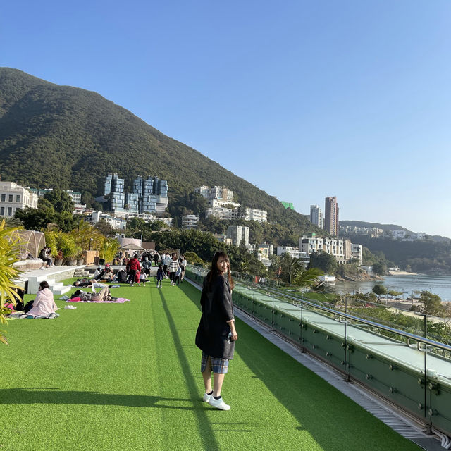 入去淺水灣呢個年宵市集chill下咯