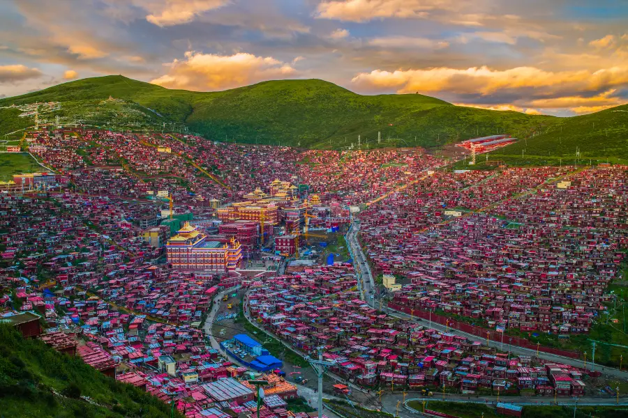 Larung Gar Buddhist Academy