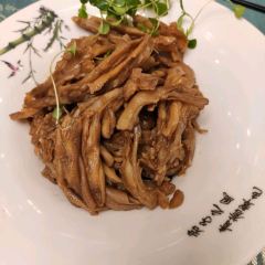 Yan Chun Lou User Photo