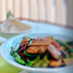 He's House User Photo