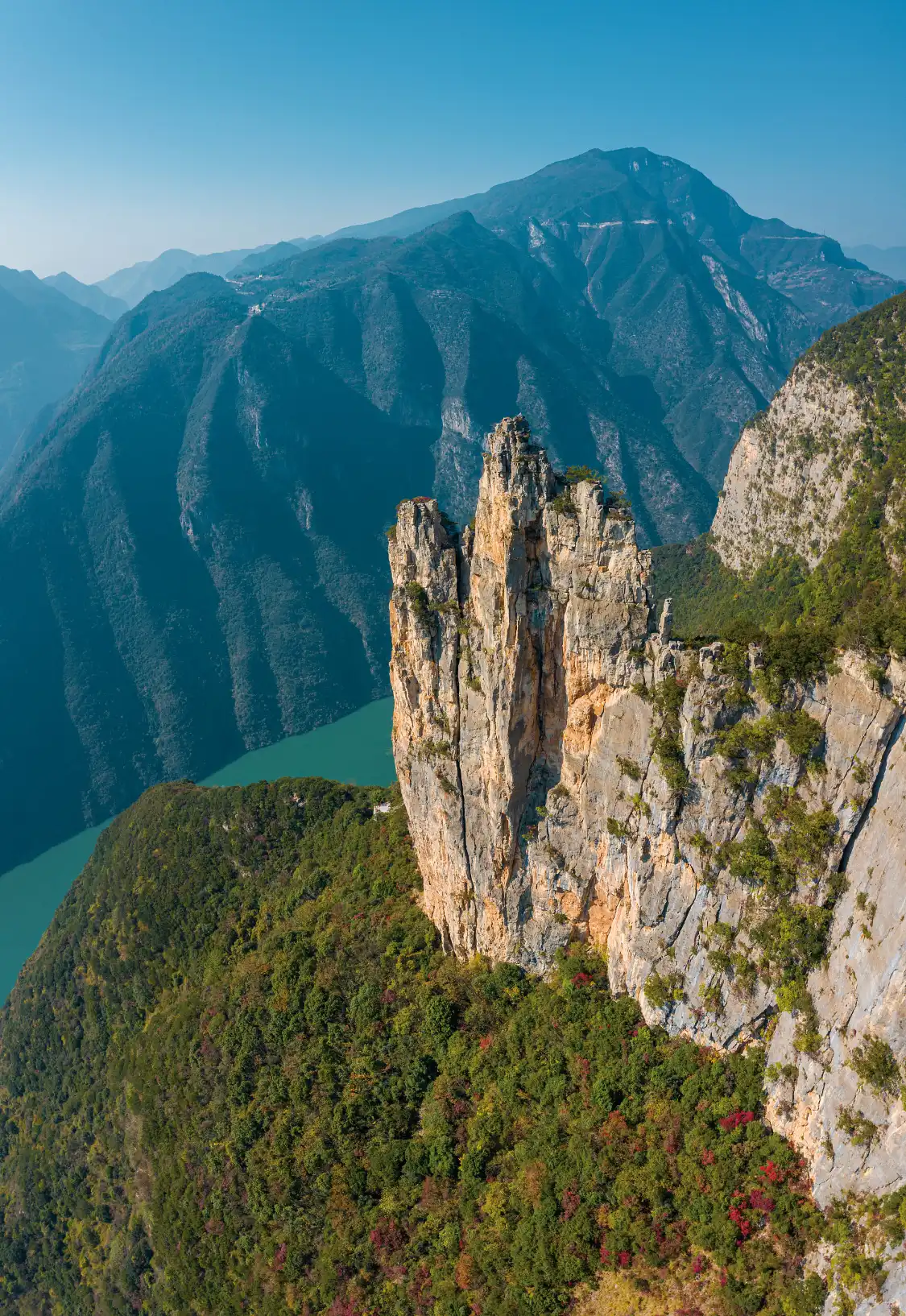 Hotels near The Goddess (Shennv) Peak