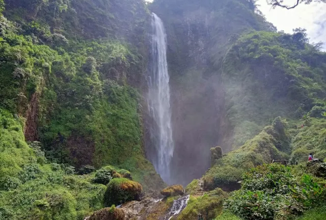 citambur waterfall photo