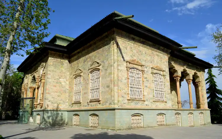 Hotels in der Nähe von مجموعه کاخ نیاوران