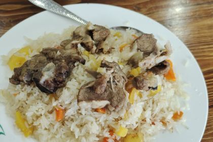 五月的沙枣花抓饭(昭苏店)