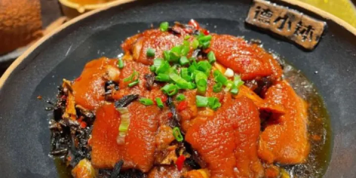 德小缽·肥腸館（三岔路店）