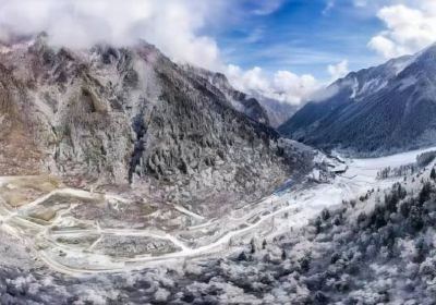 汶川羌人谷滑雪場