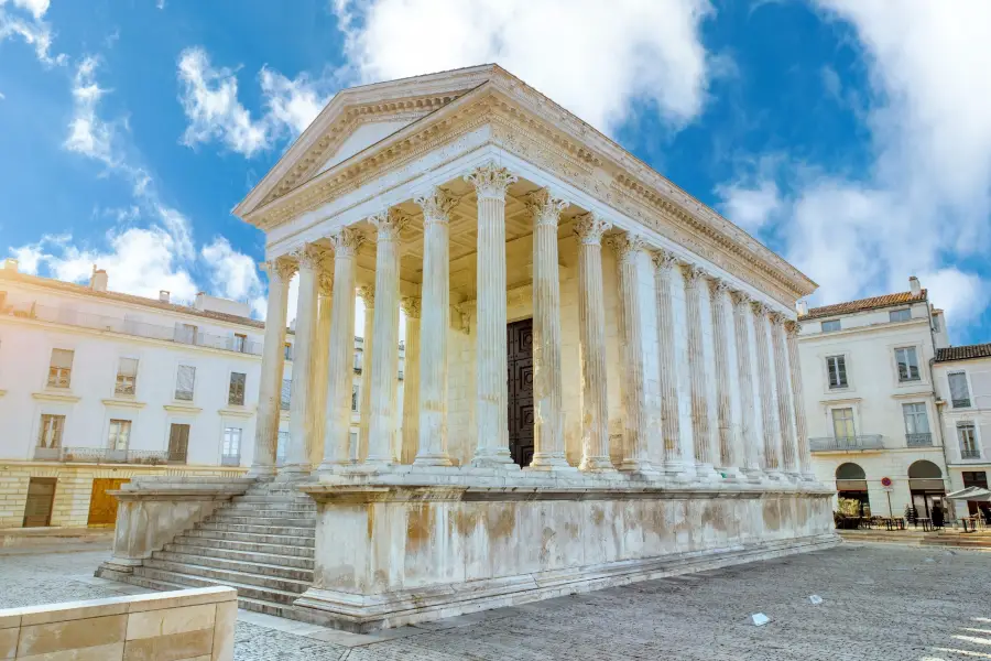 Maison Carrée