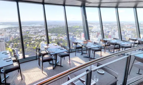Orbit 360° Dining