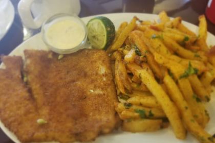 Hot Dishes Restaurant (Bruce House)