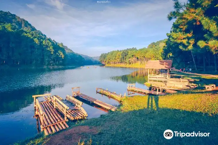 Hotels near Pang Ung